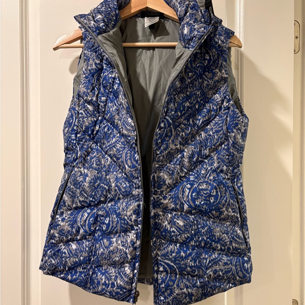 Patagonia Blue and Gray Patterned Vest